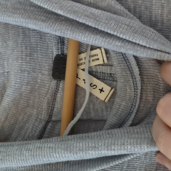 Free People split back turtleneck thermal Boho light grey tunic top - Picture 7 of 9